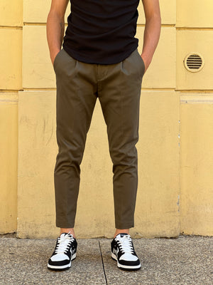 PANTALONE TAPERED FIT CON PINCES